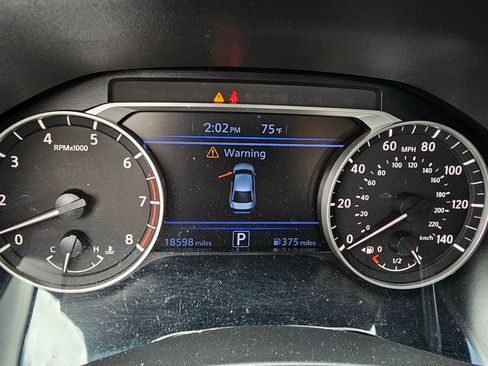 Used 2025 Nissan Altima 2.5 SV FWD image 23