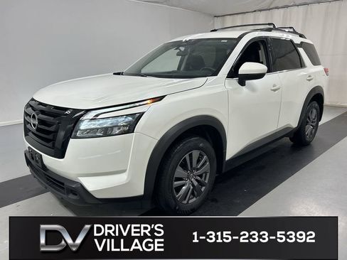 Used 2023 Nissan Pathfinder SV w/ Black Appearance Package AWD/4WD image 5