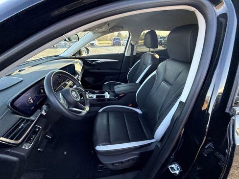 Certified 2025 Buick Envision Sport Touring image 26