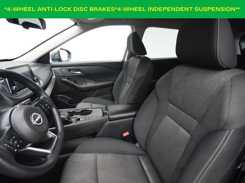 Used 2024 Nissan Rogue SV FWD image 11