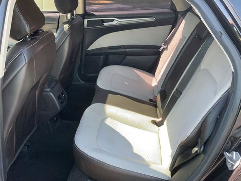 Used 2020 Ford Fusion SE w/ Equipment Group 151A image 12