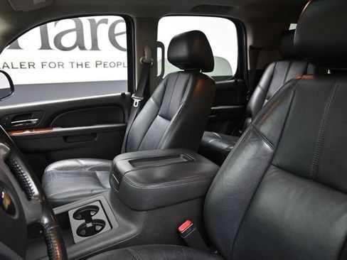 Used 2014 Chevrolet Tahoe LT w/ All-Star Edition AWD/4WD image 17