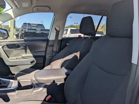 Used 2025 Toyota RAV4 LE image 13
