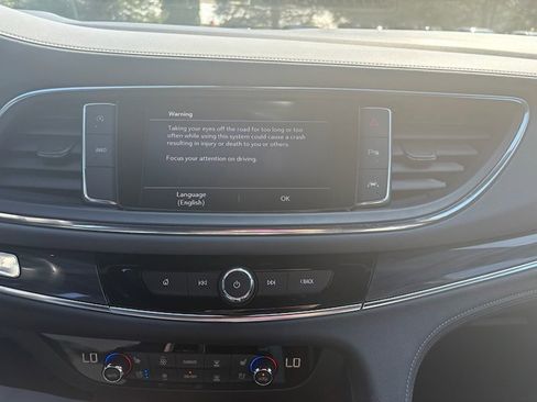 Used 2022 Buick Enclave Premium w/ Experience Buick Package image 12