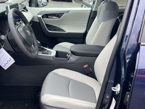 New 2025 Toyota RAV4 XLE Premium image 7