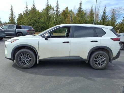 Used 2023 Nissan Rogue S image 22