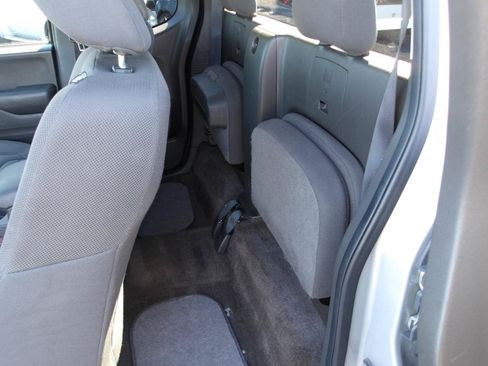Used 2015 Nissan Frontier S RWD image 10