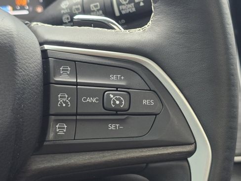 Used 2021 Jeep Grand Cherokee L Limited RWD image 32