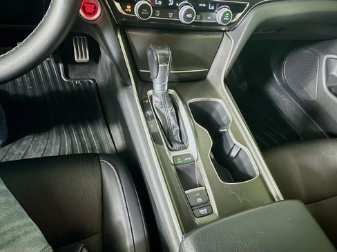 Used 2018 Honda Accord Sport image 24