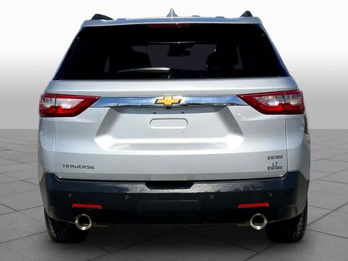 Used 2019 Chevrolet Traverse LT FWD image 5