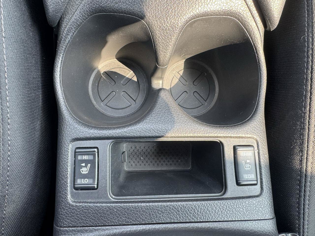 Used 2020 Nissan Rogue S AWD/4WD image 17