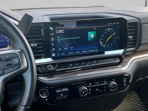 Used 2024 Chevrolet Silverado 3500 LT image 10