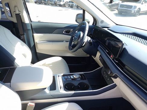 New 2026 Kia Carnival SX FWD image 7