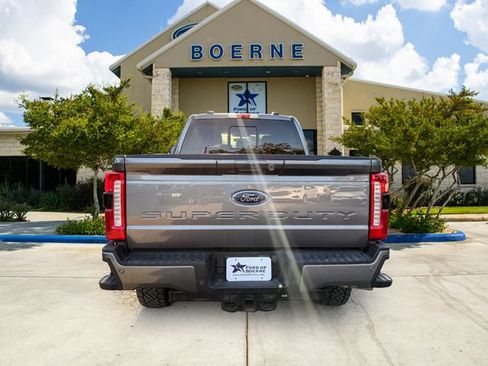 Used 2023 Ford F250 Lariat w/ Sport Appearance Package AWD/4WD image 3