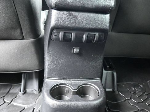 Used 2016 Jeep Wrangler Unlimited Sport AWD/4WD image 25