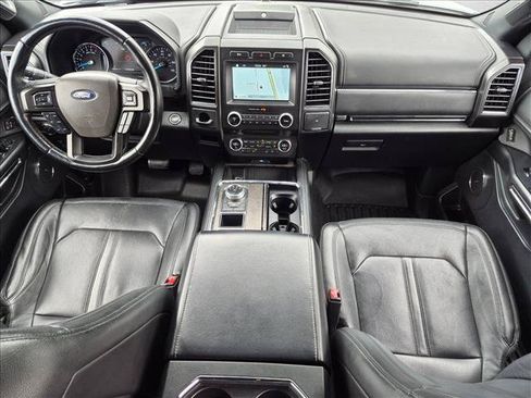 Used 2018 Ford Expedition Max Limited RWD image 18