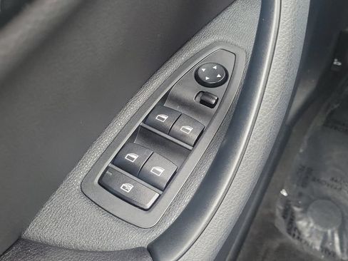 Used 2018 BMW X1 sDrive28i FWD image 18