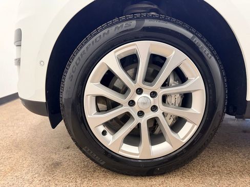 Used 2025 Land Rover Range Rover Sport SE image 26