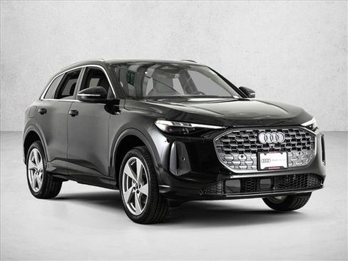 New 2025 Audi Q5 Premium Plus AWD/4WD image 3