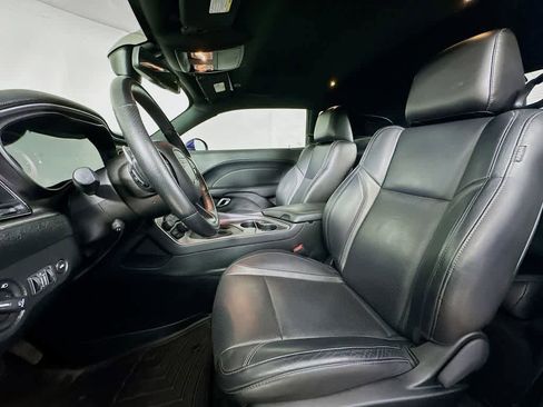 Used 2018 Dodge Challenger GT w/ Driver Convenience Group image 11