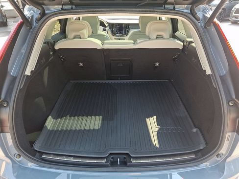 Used 2023 Volvo XC60 B5 Plus AWD/4WD image 30