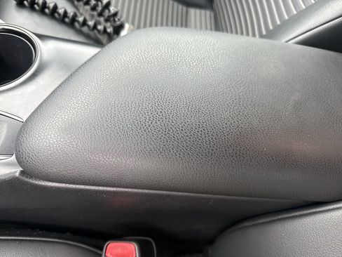 Used 2019 Toyota Camry SE w/ Audio Package FWD image 33