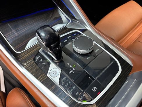 Used 2023 BMW X6 xDrive40i w/ M Sport Package image 15