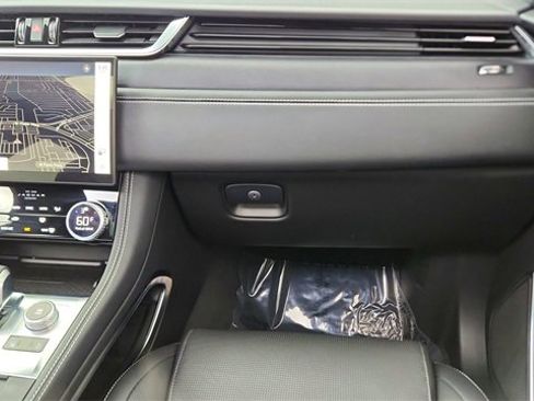 Used 2025 Jaguar F-PACE R-Dynamic S image 35
