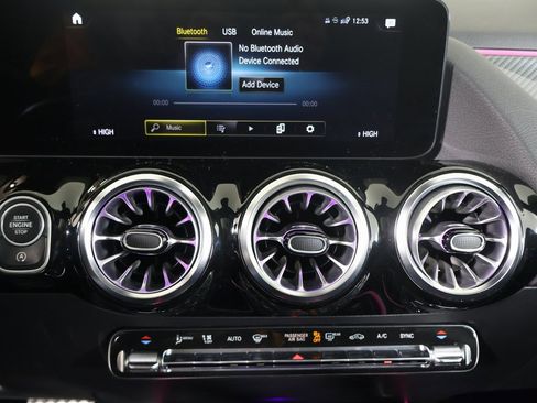 Used 2023 Mercedes-Benz GLA 35 AMG 4MATIC image 5