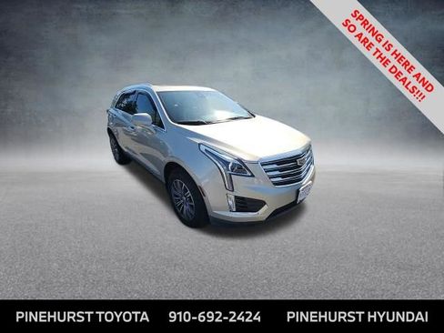 Used 2017 Cadillac XT5 Luxury w/ Driver Awareness Package image 3