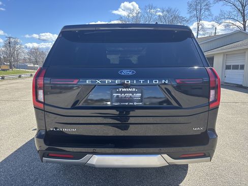 Used 2025 Ford Expedition Max Platinum image 7