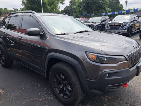 Used 2019 Jeep Cherokee Trailhawk AWD/4WD image 6