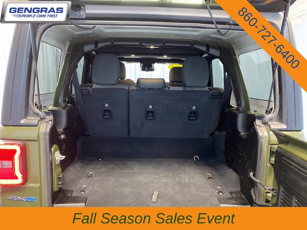 Used 2024 Jeep Wrangler Unlimited AWD/4WD image 32