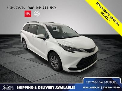 Used 2026 Toyota Sienna LE