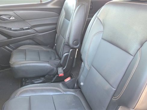 Used 2021 Chevrolet Traverse Premier image 24
