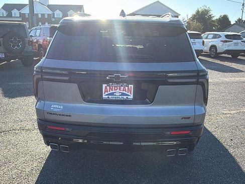 New 2026 Chevrolet Traverse RS image 6