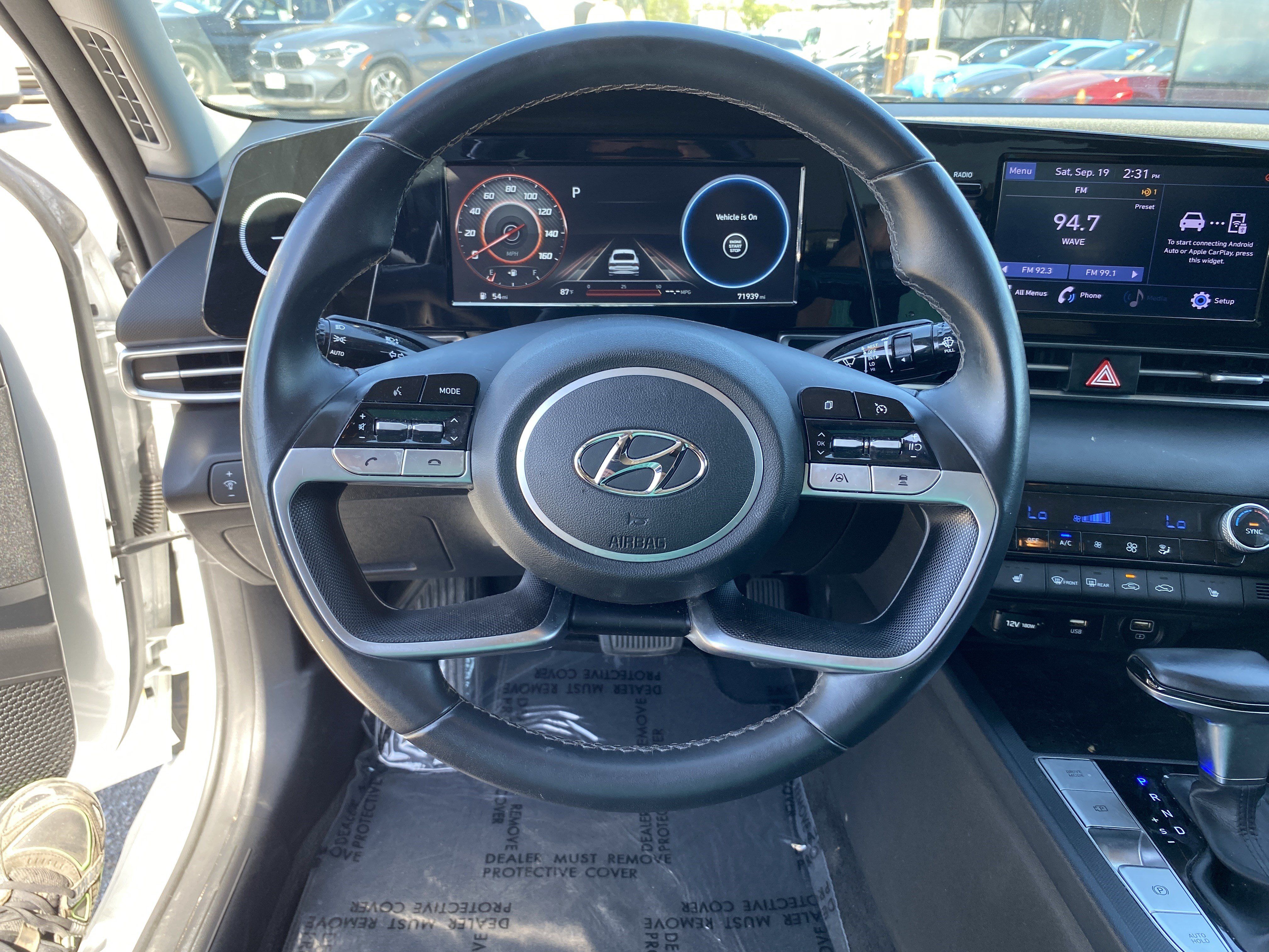 Used 2022 Hyundai Elantra SEL w/ Convenience Package FWD image 12