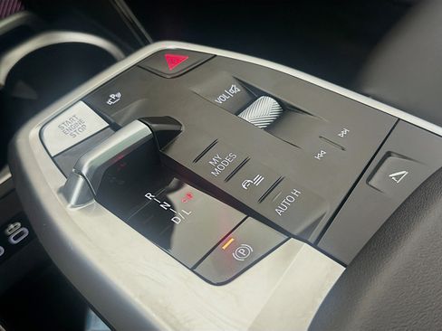 Used 2025 BMW X2 xDrive28i image 25