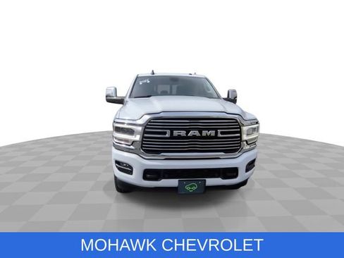 Used 2024 RAM 2500 Laramie AWD/4WD image 3