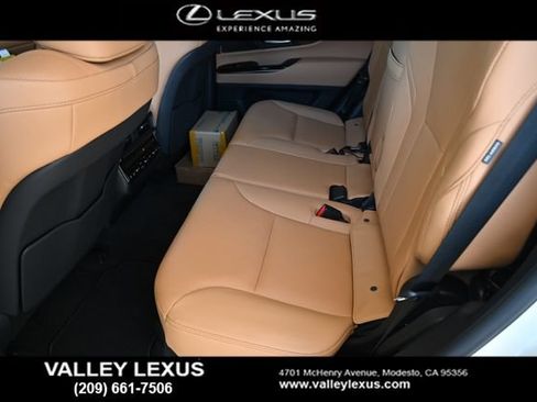 New 2026 Lexus LX 600 4WD w/ Luxury Package image 17