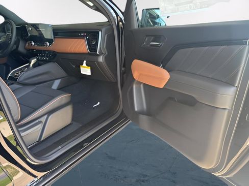 New 2026 GMC Canyon AT4 image 6