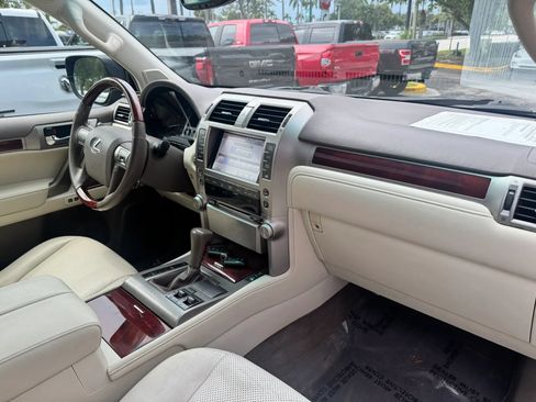 Used 2013 Lexus GX 460 w/ Comfort Plus Pkg AWD/4WD image 18