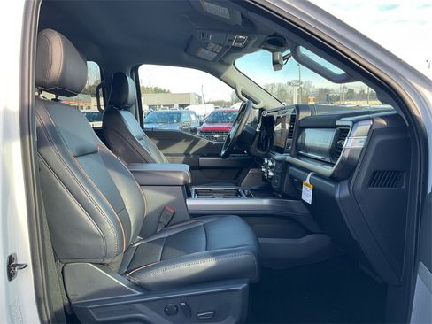 New 2026 Ford F250 Lariat w/ Chrome Package image 12