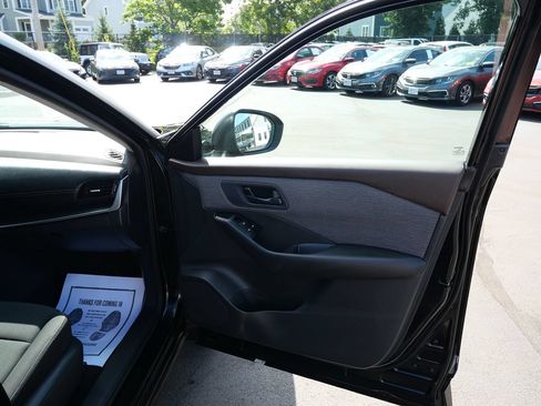 Used 2023 Nissan Rogue S AWD/4WD image 22