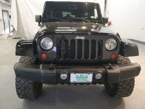 Used 2012 Jeep Wrangler Unlimited Sahara AWD/4WD image 9