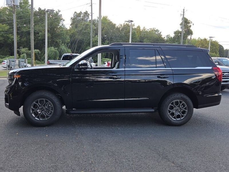 New 2027 Ford Expedition Active RWD image 5