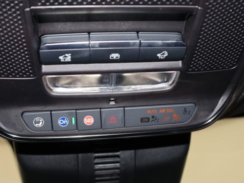 Certified 2025 Buick Enclave Avenir image 63