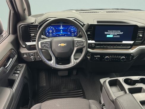 Used 2025 Chevrolet Silverado 1500 LT AWD/4WD image 11
