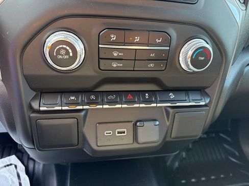 Used 2023 GMC Sierra 1500 Pro AWD/4WD image 14