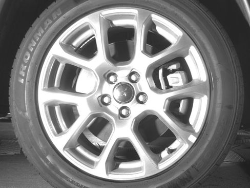 Used 2025 Jeep Compass Limited AWD/4WD image 13